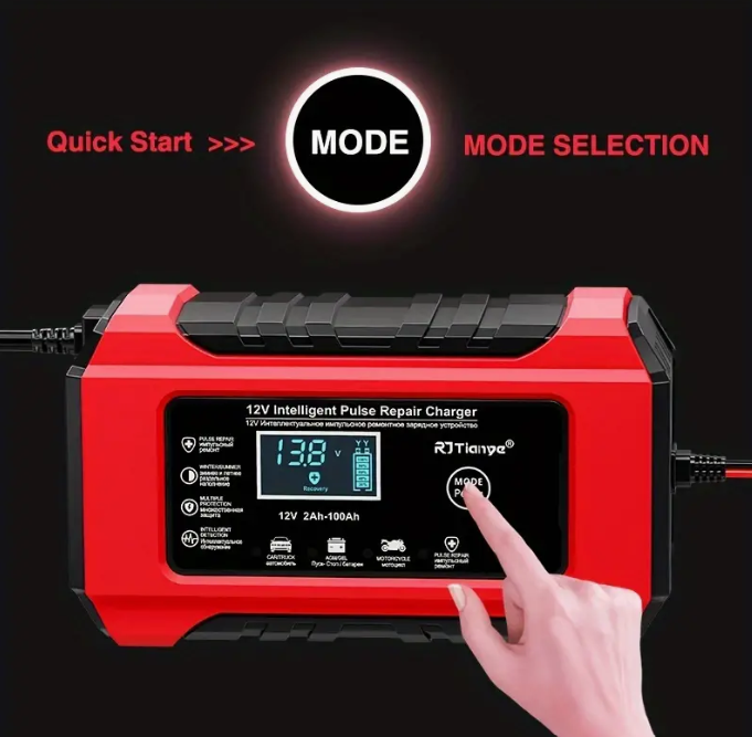 Caricabatterie Auto 12V  Intelligente con Schermo LCD, Multi Protezioni e Funzione Ripristino per Auto, Moto, Barche e Camion